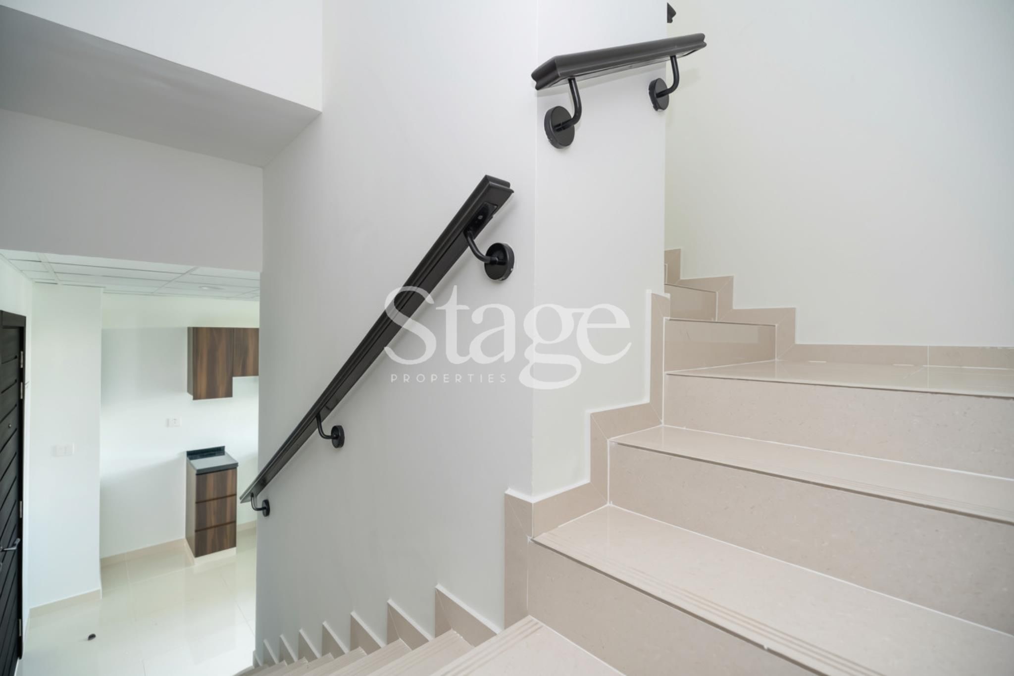 تاون هاوس من ٤ غرف نوم للإيجار في Damac Hills 2، Dubai TH9926L