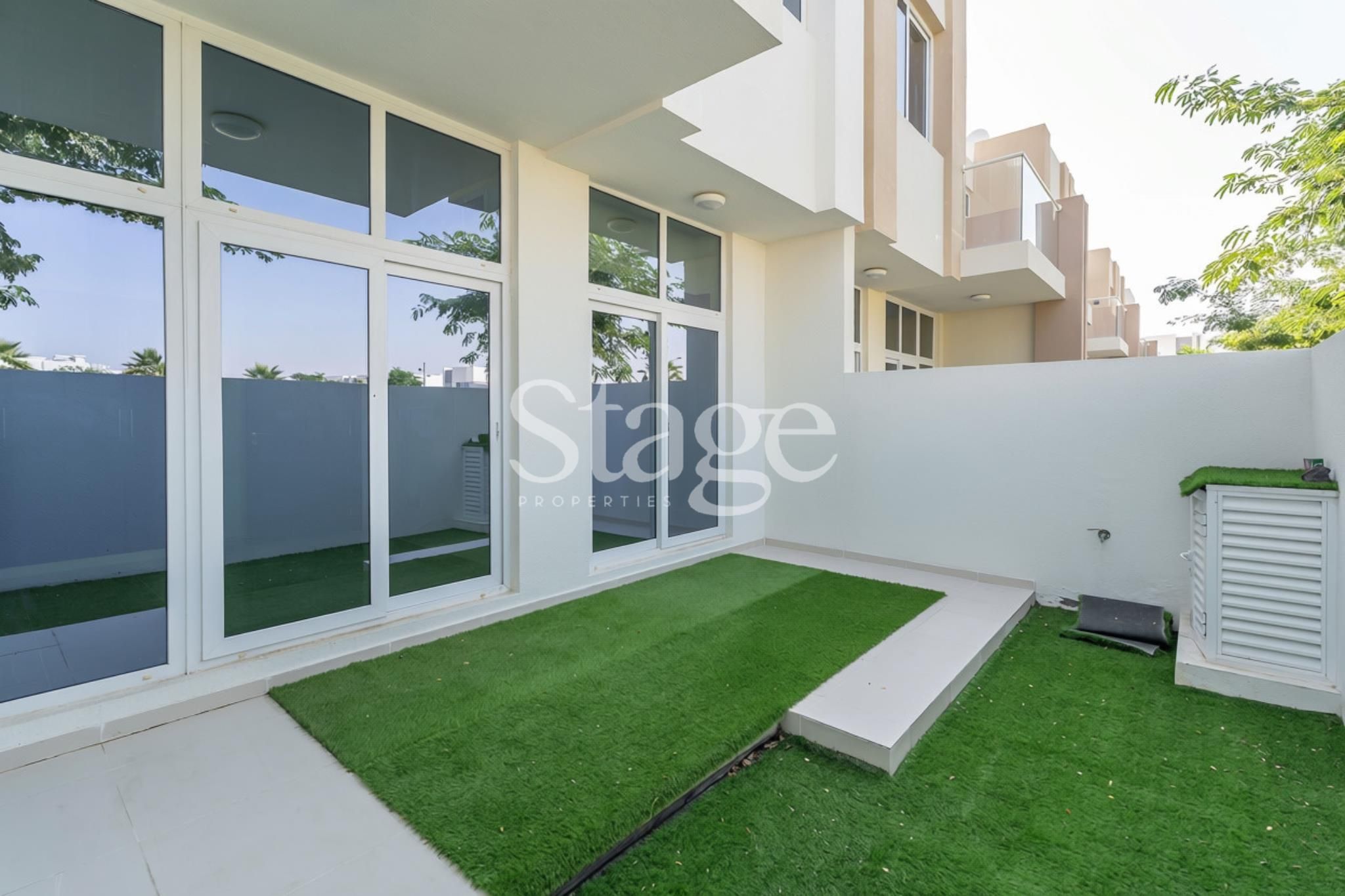Hot Deal | Single Row | Pool View | Ready to Move