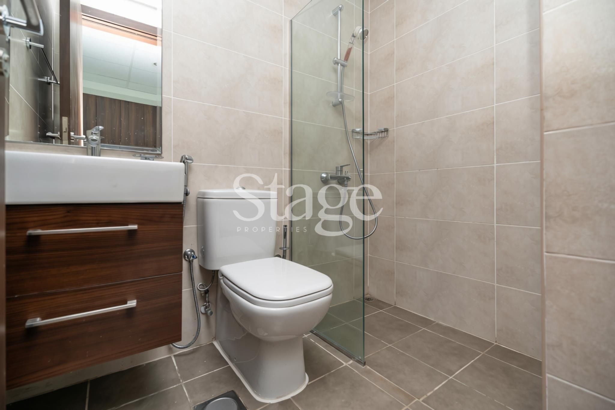 تاون هاوس من ٤ غرف نوم للإيجار في Damac Hills 2، Dubai TH9926L