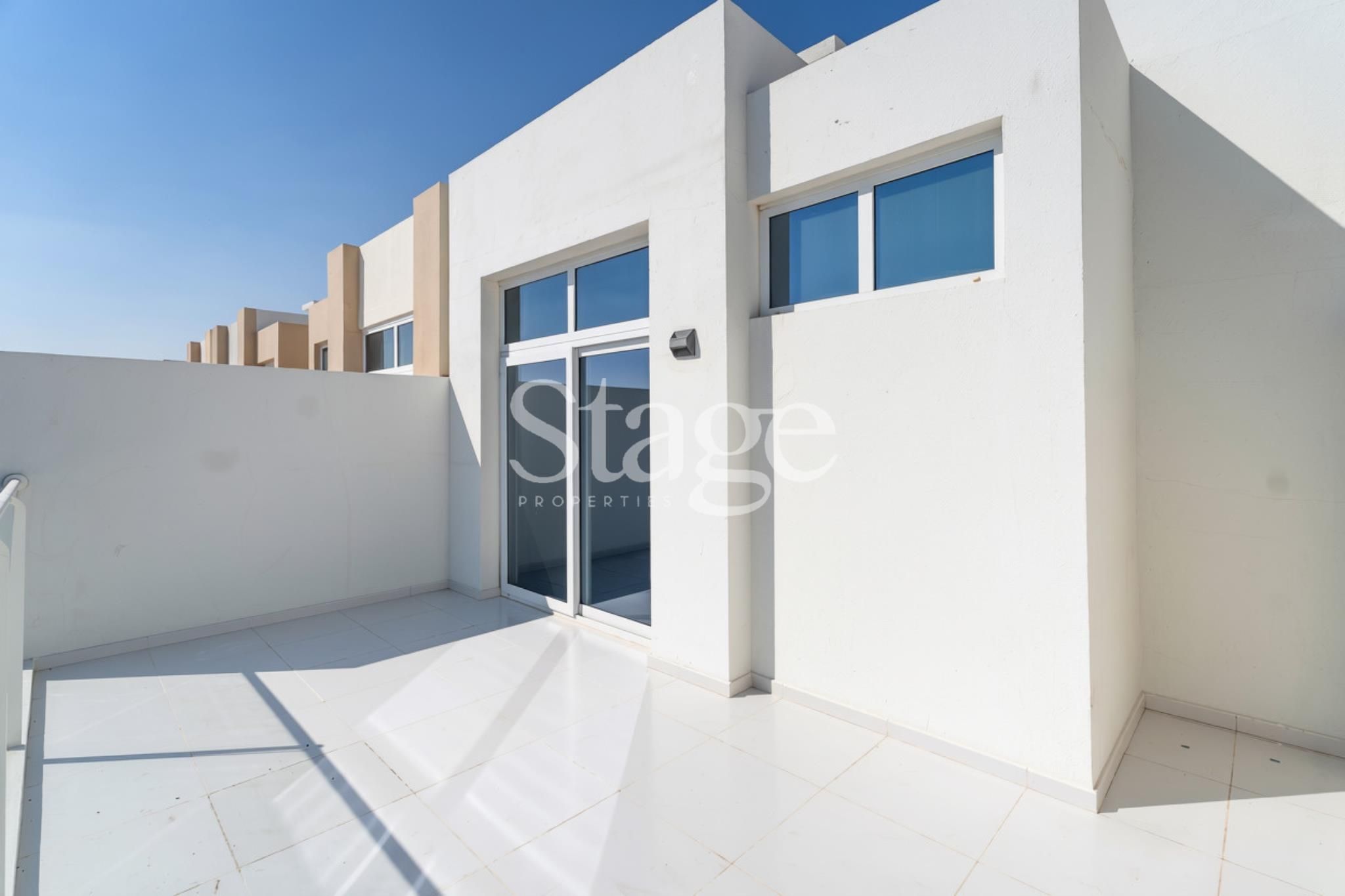 تاون هاوس من ٤ غرف نوم للإيجار في Damac Hills 2، Dubai TH9926L