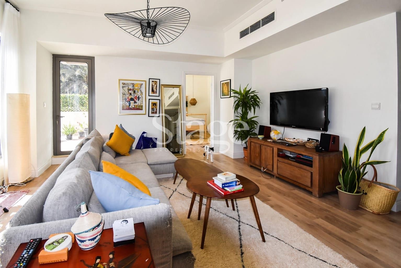 شقة من غرفة نوم للإيجار في Downtown Dubai، Dubai AP9378L