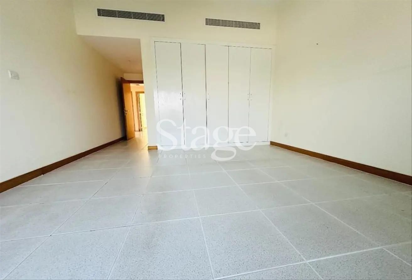 4 bedrooms common for Rent in Jumeirah, Dubai VI7610L