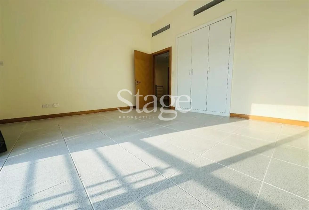 4 bedrooms common for Rent in Jumeirah, Dubai VI7610L