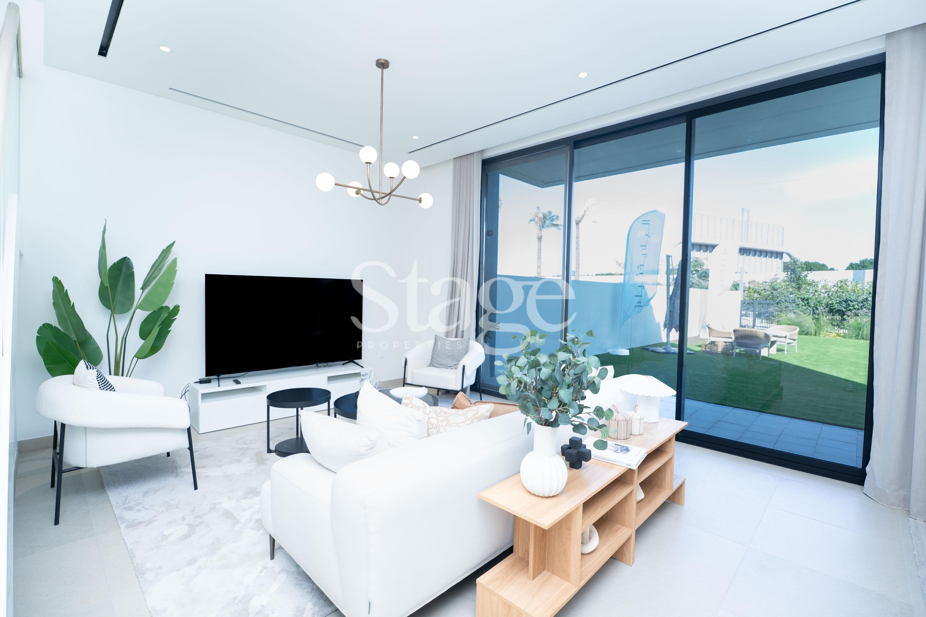 Innovative Smart Home | Single Row | Huge Plot