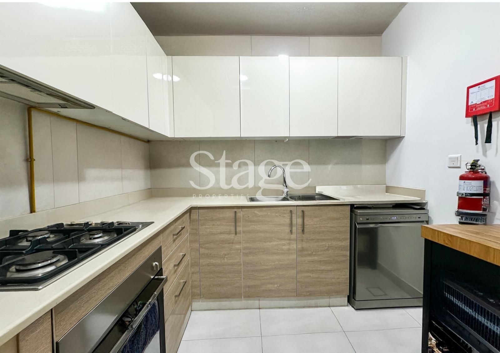 1 bedroom apartment for Sale in Business Bay, Dubai AP8129S