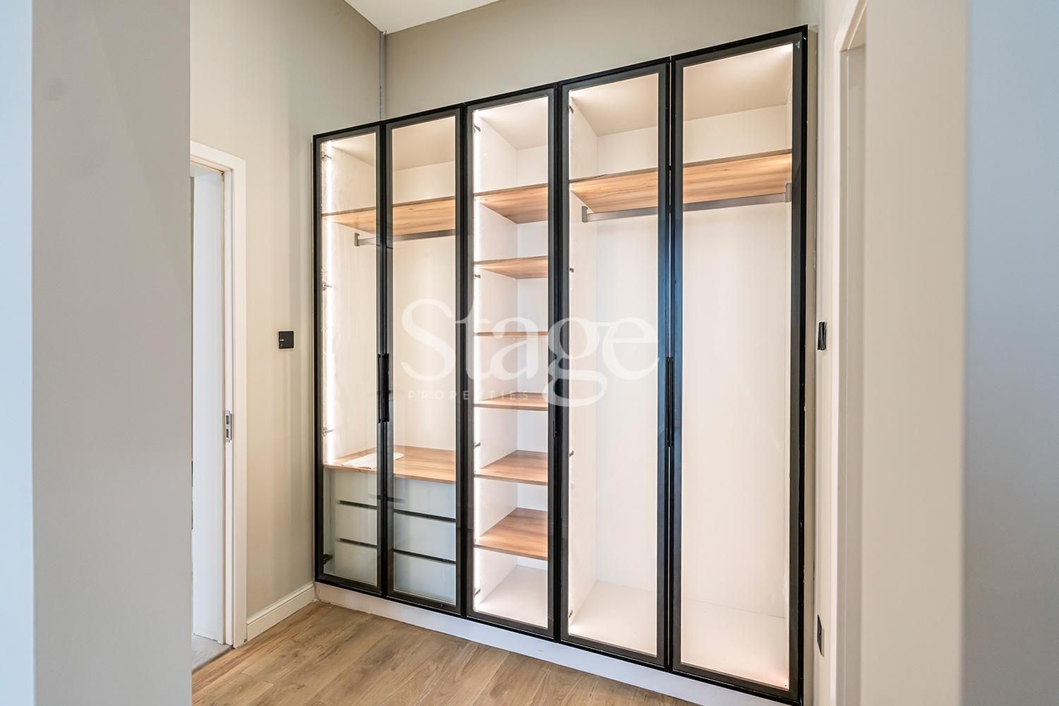 6 bedrooms common for Rent in Al Barsha, Dubai VI8014L