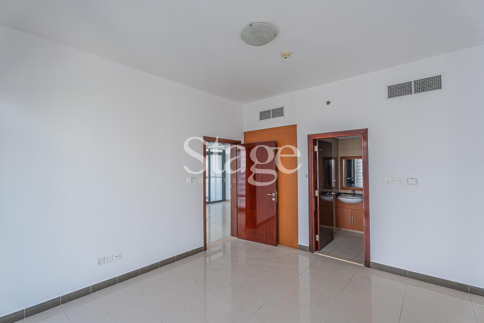 2 bedrooms apartment for Rent in Jumeirah Lake Towers, Dubai AP9596L