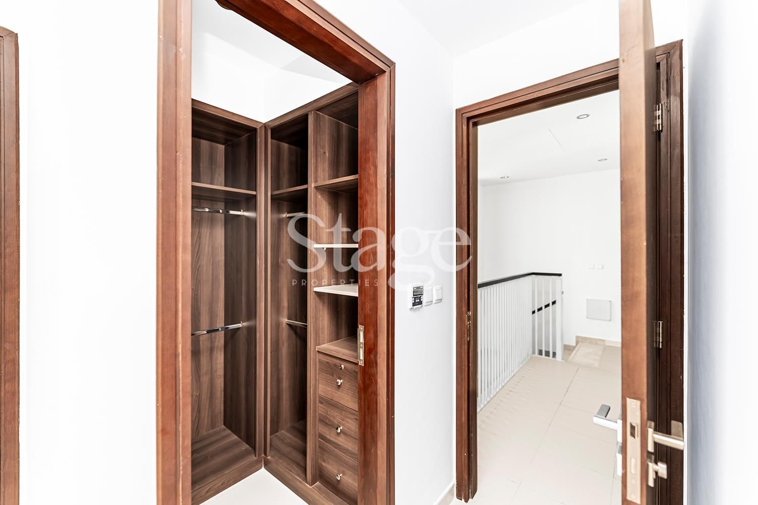 3 bedrooms common for Rent in Reem, Dubai VI8533L