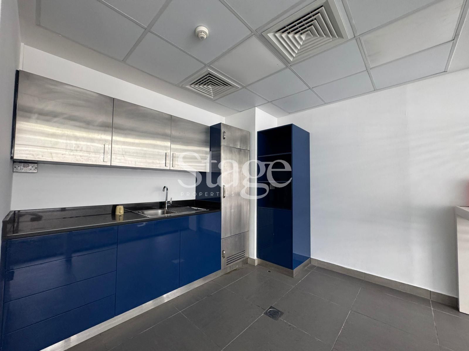 Office Space for Rent in Dubai Investment Park, Dubai OF8318L