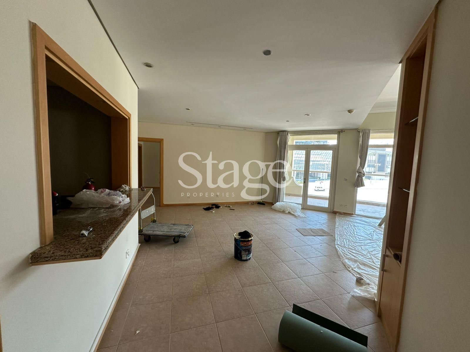 2 bedrooms apartment for Rent in Palm Jumeirah, Dubai AP9531L