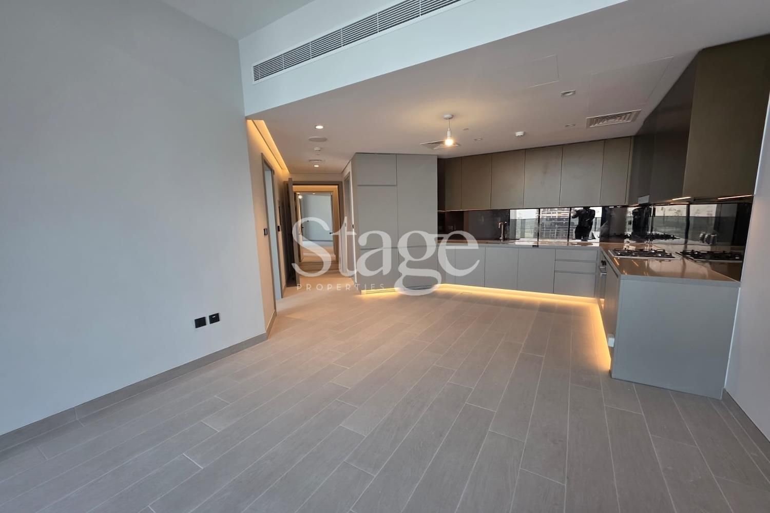 1 bedroom apartment for Rent in Business Bay, Dubai AP9826L