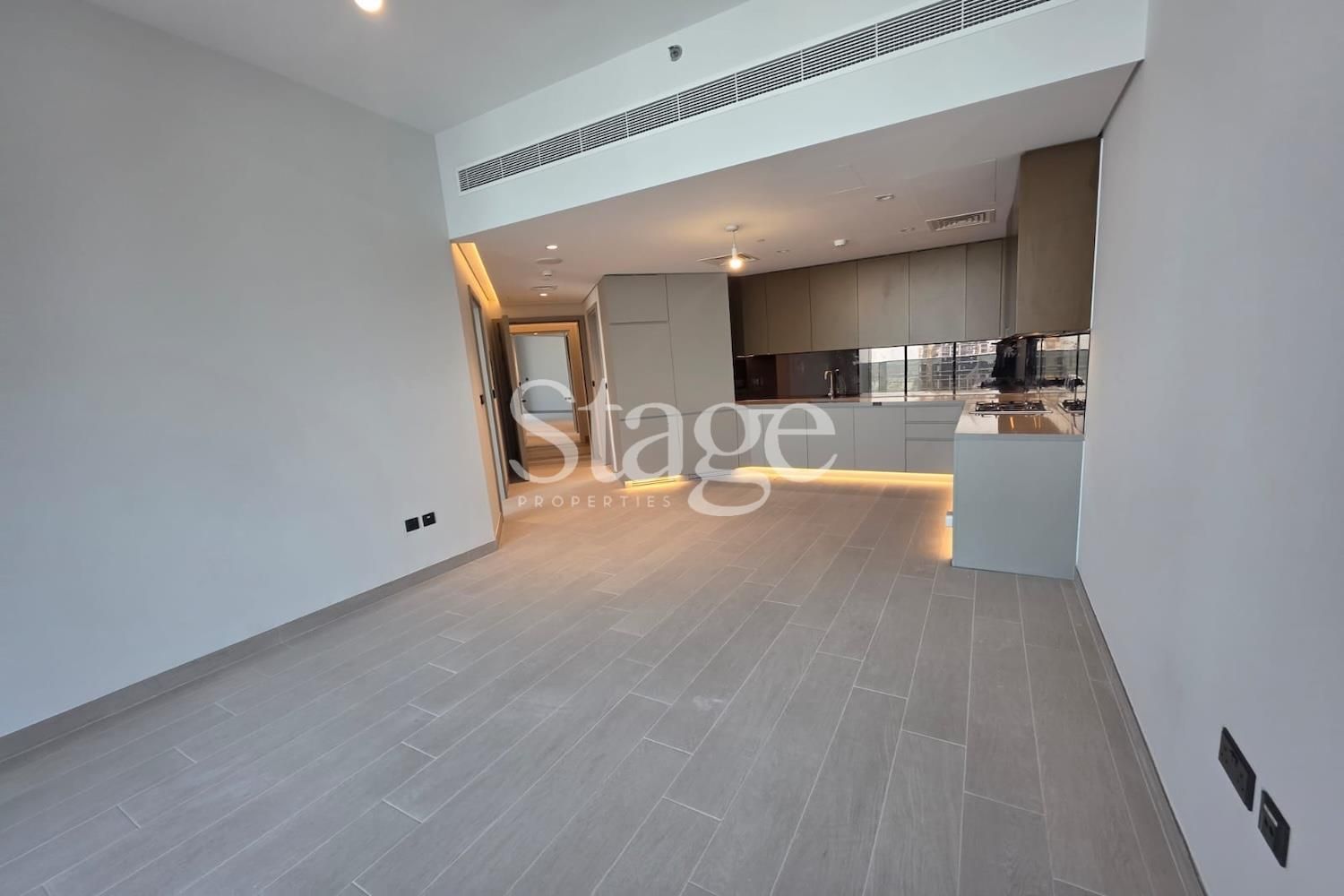 1 bedroom apartment for Rent in Business Bay, Dubai AP9826L