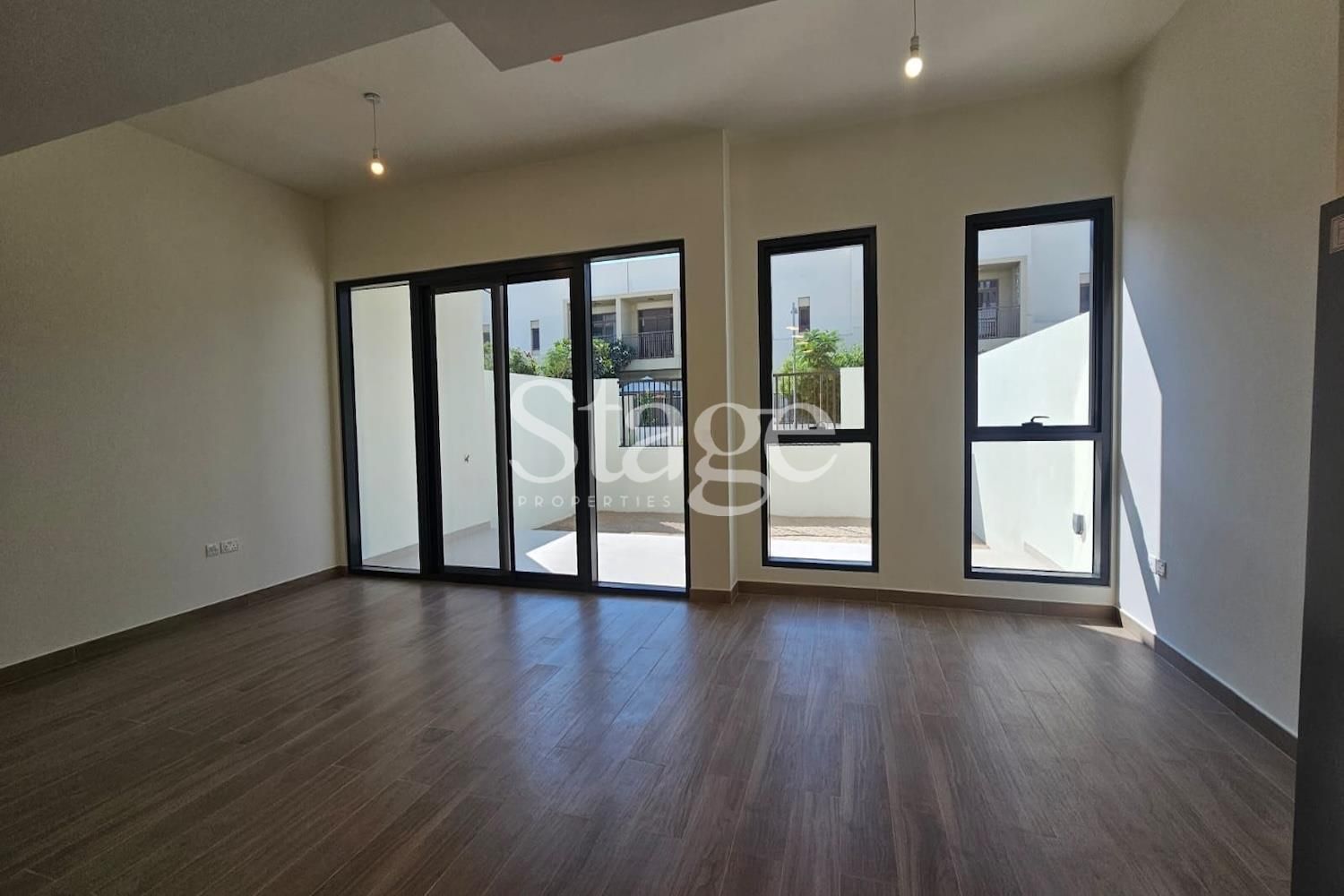 3 bedrooms Duplex for Sale in Town Square, Dubai DX8751S