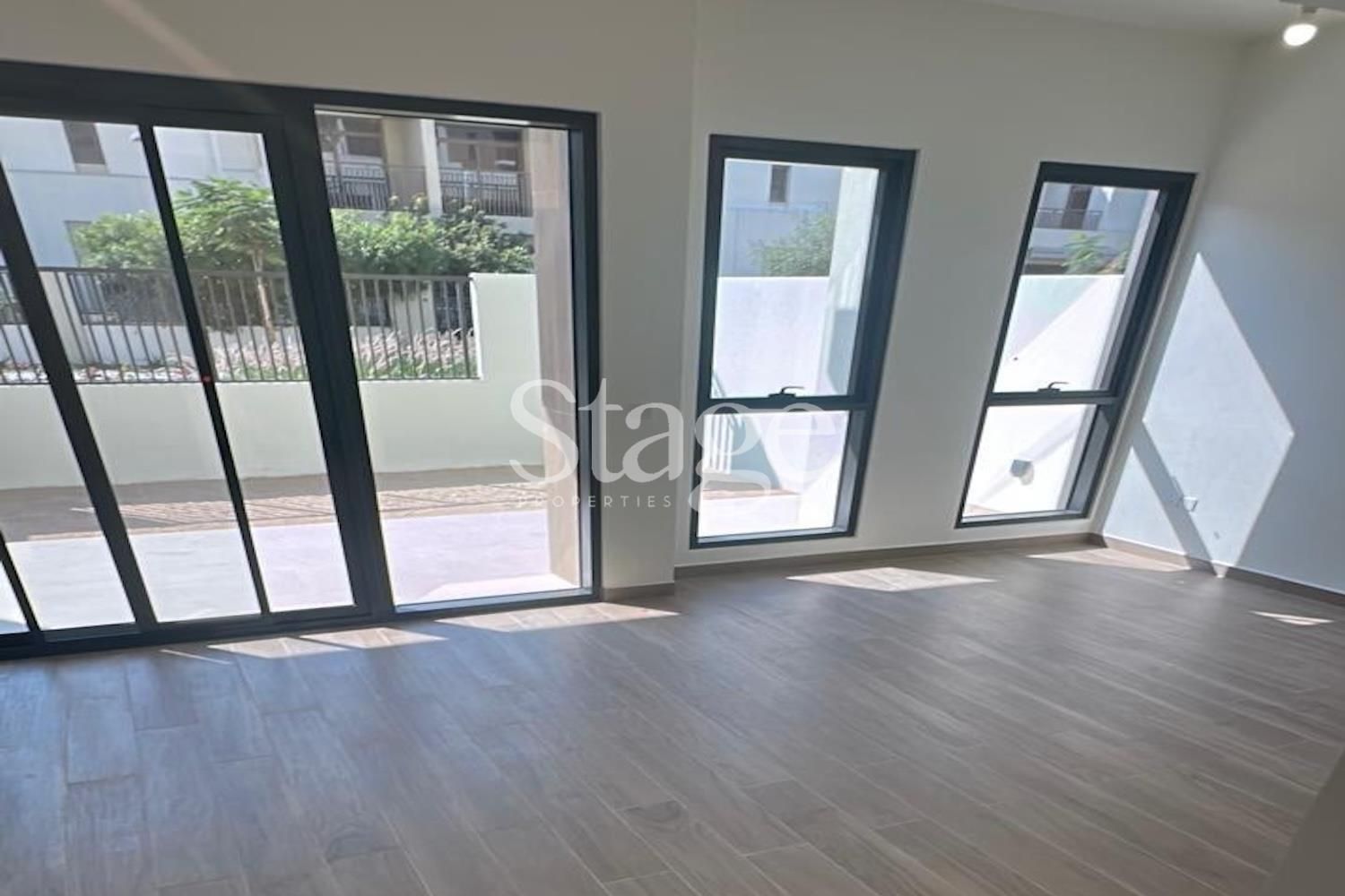 3 bedrooms Duplex for Sale in Town Square, Dubai DX8751S