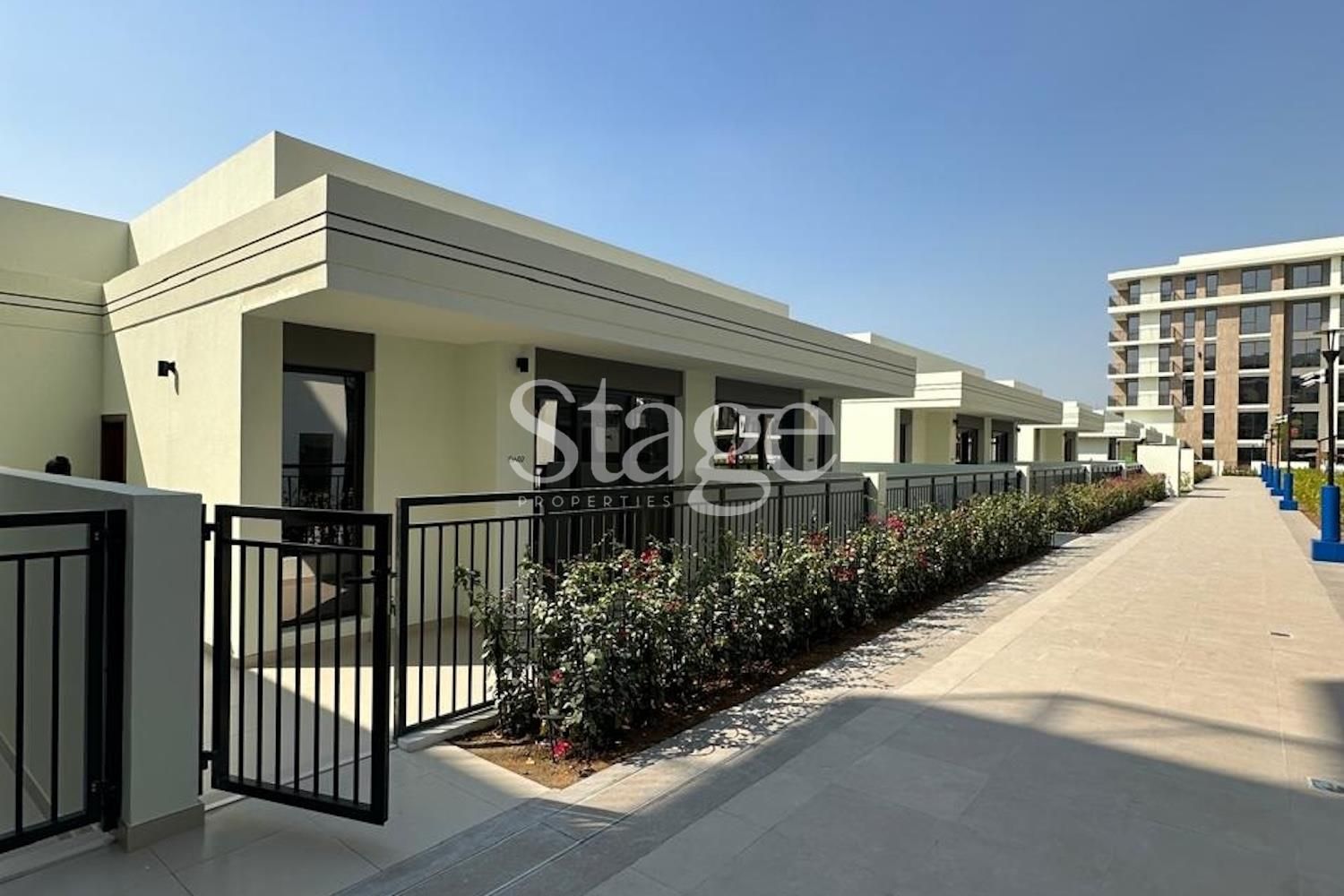 3 bedrooms Duplex for Sale in Town Square, Dubai DX8751S