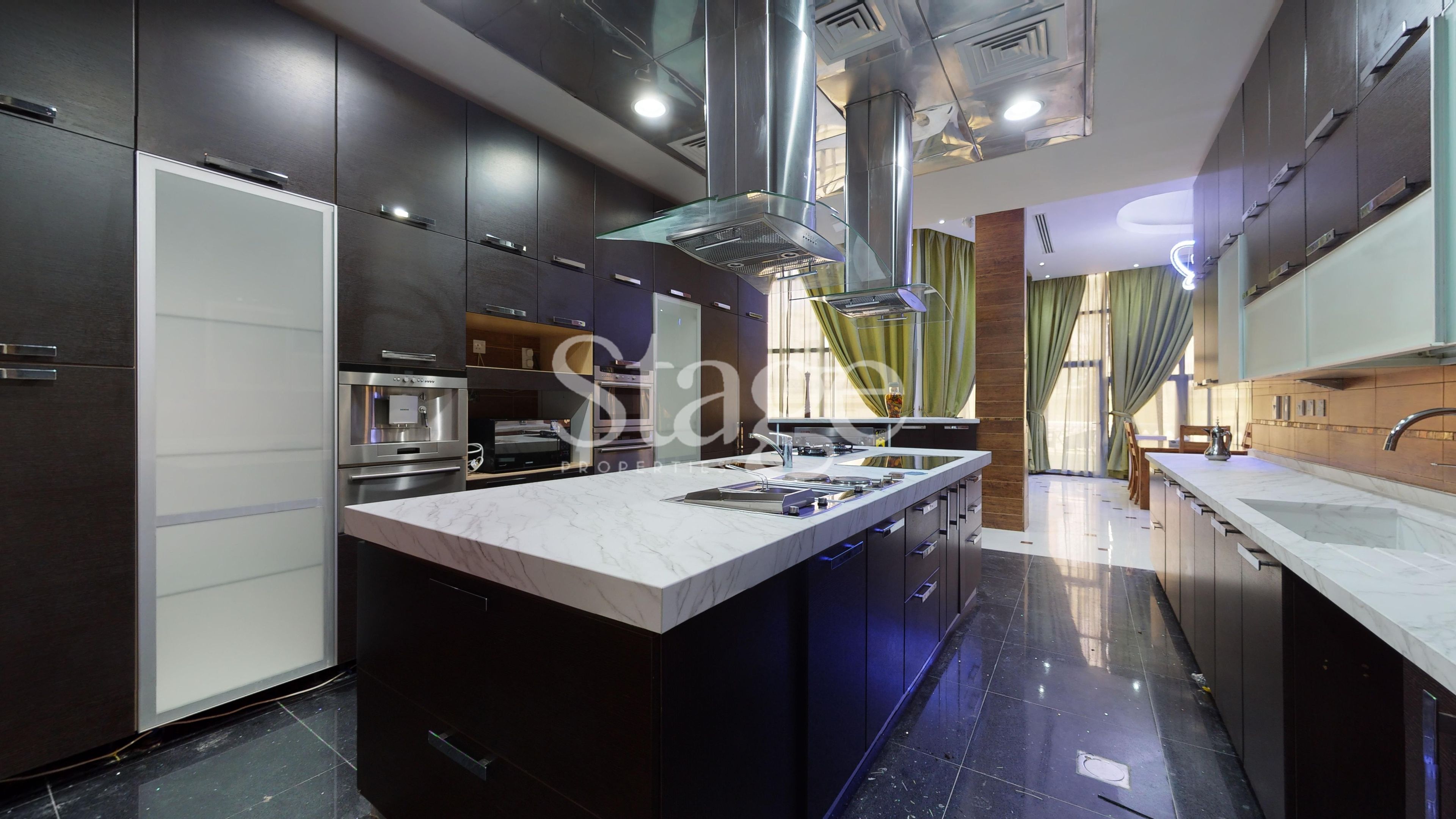 8 bedrooms common for Rent in Emirates Hills, Dubai VI7491L