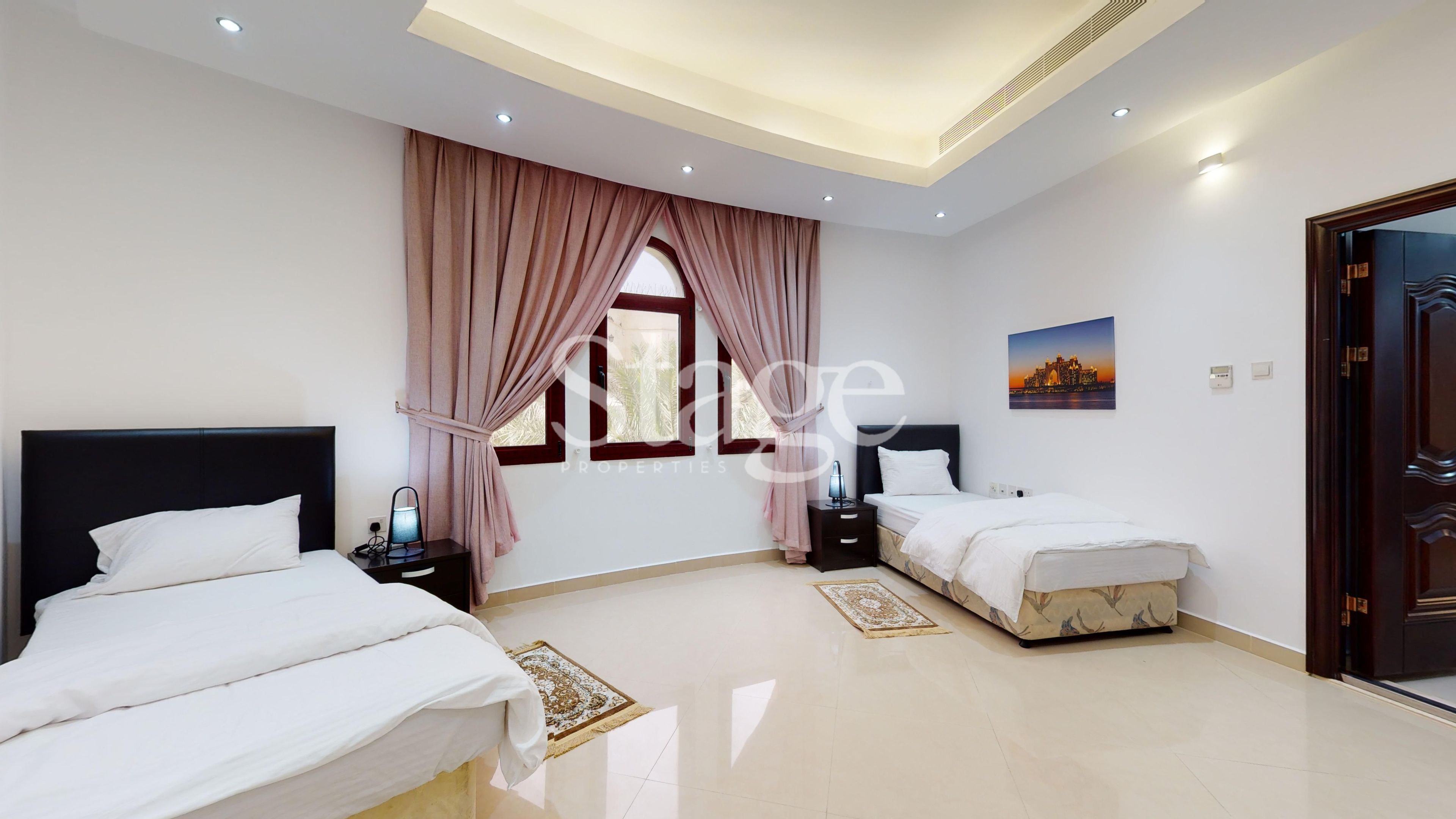 8 bedrooms common for Rent in Emirates Hills, Dubai VI7491L