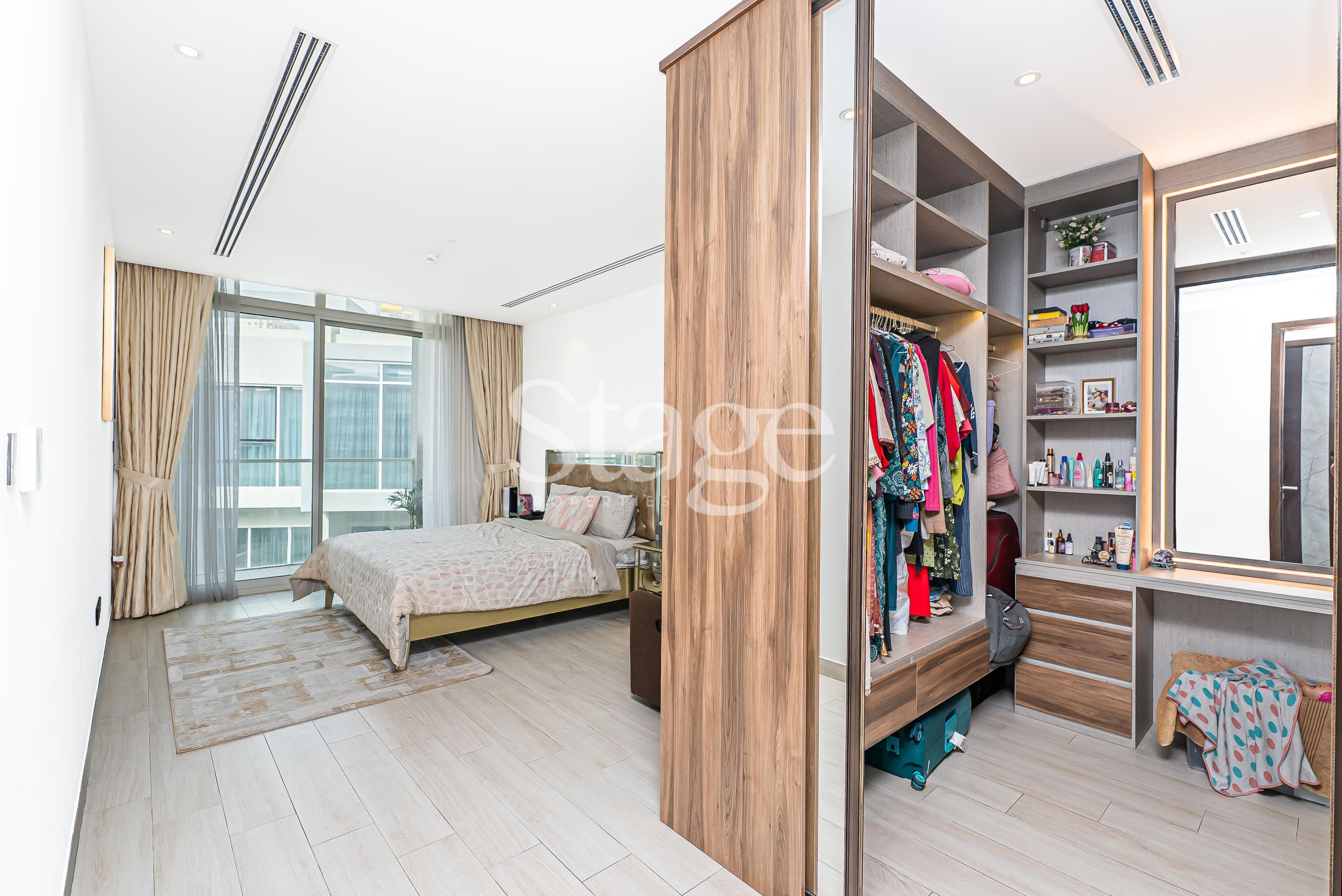 4 bedrooms Villas for Sale in Jumeirah Village Circle, Dubai VI8253S