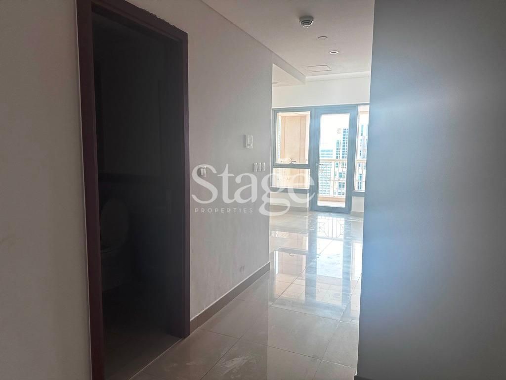 ستوديو للإيجار في Downtown Dubai، Dubai AP7748L