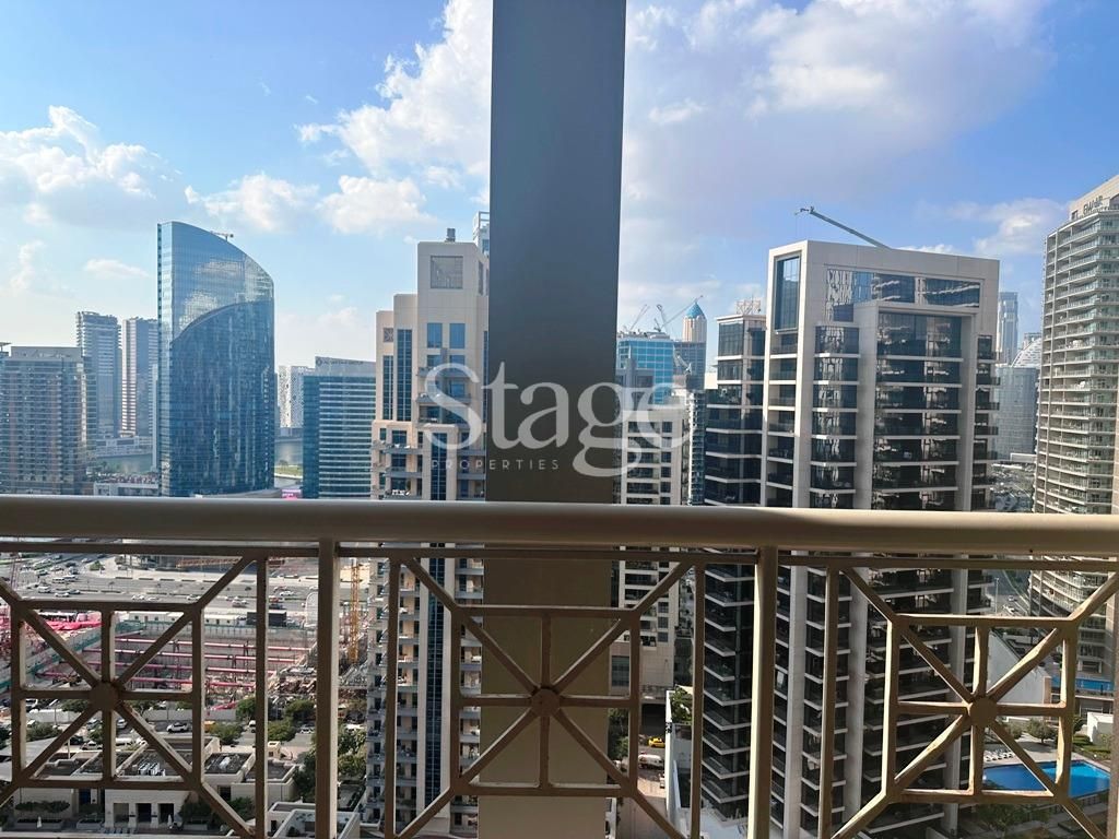 ستوديو للإيجار في Downtown Dubai، Dubai AP7748L