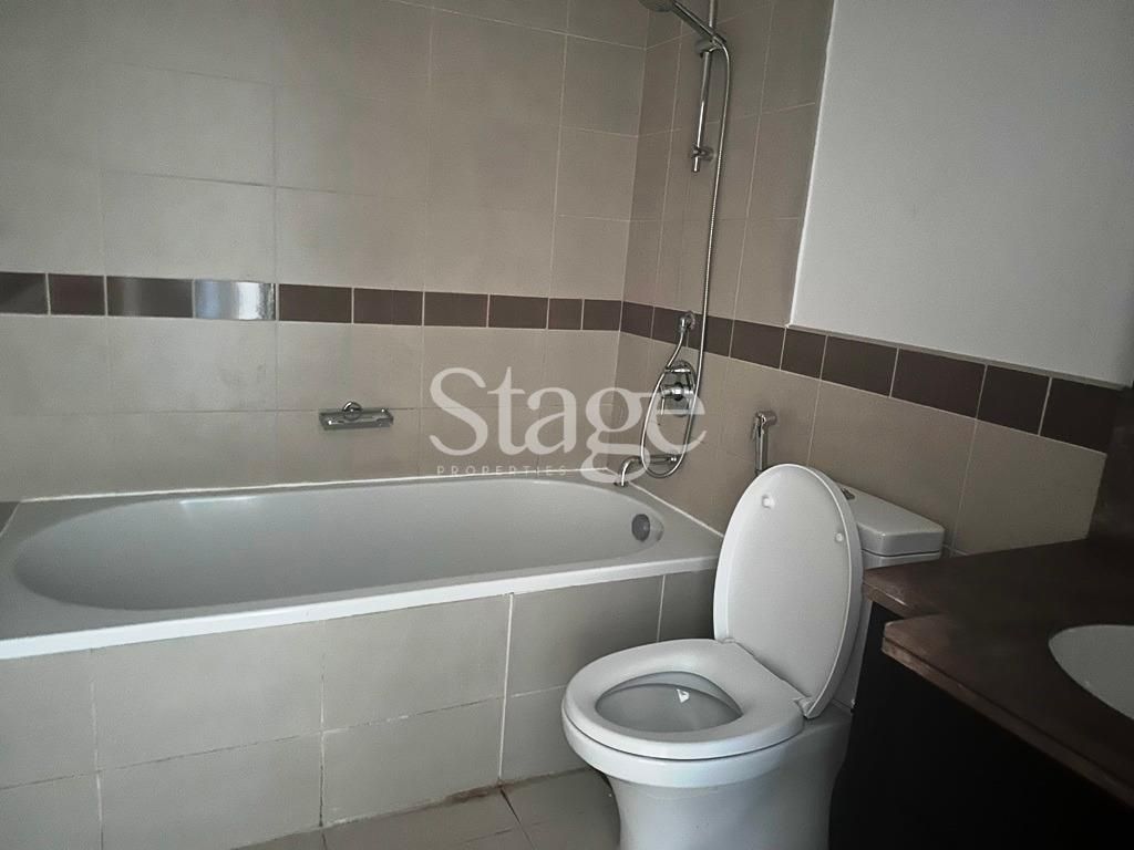 ستوديو للإيجار في Downtown Dubai، Dubai AP7748L