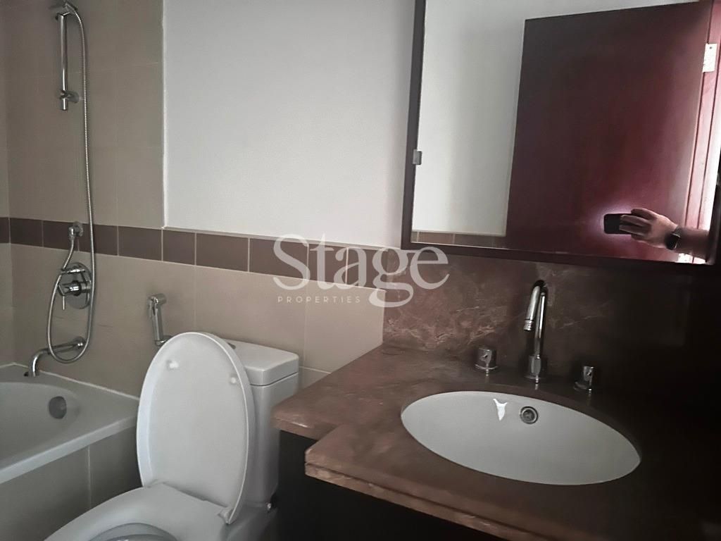 ستوديو للإيجار في Downtown Dubai، Dubai AP7748L