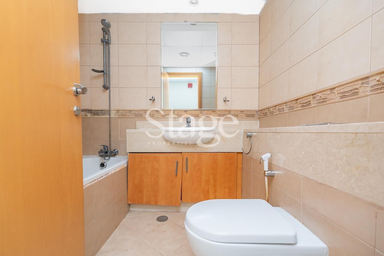 2 bedrooms apartment for Sale in Jumeirah Lake Towers, Dubai AP8448S