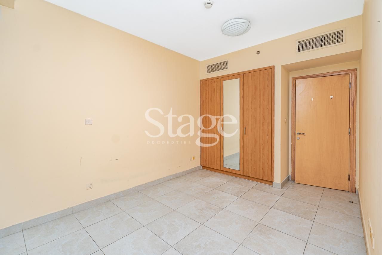 2 bedrooms apartment for Sale in Jumeirah Lake Towers, Dubai AP8448S