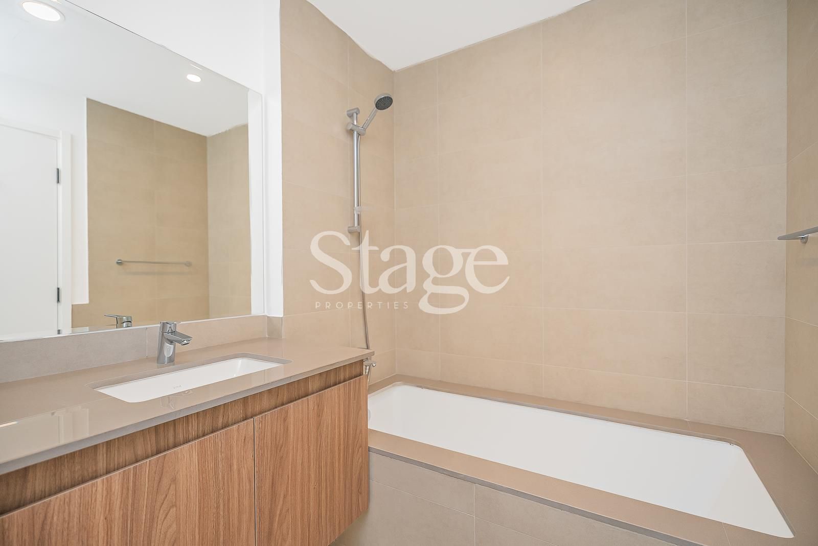 3 bedrooms Townhouse for Rent in Town Square, Dubai TH8143L
