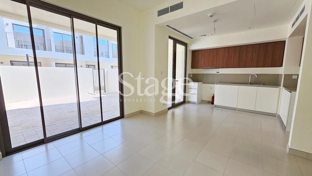 تاون هاوس من ٣ غرف نوم للإيجار في Dubai South (Dubai World Central)، Dubai TH7534L