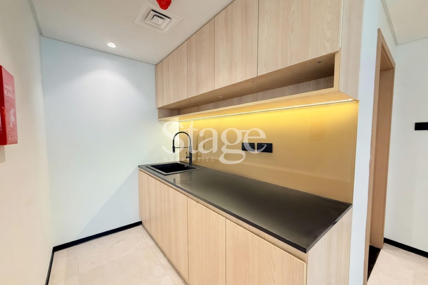 Office Space for Rent in Business Bay, Dubai OF9558L