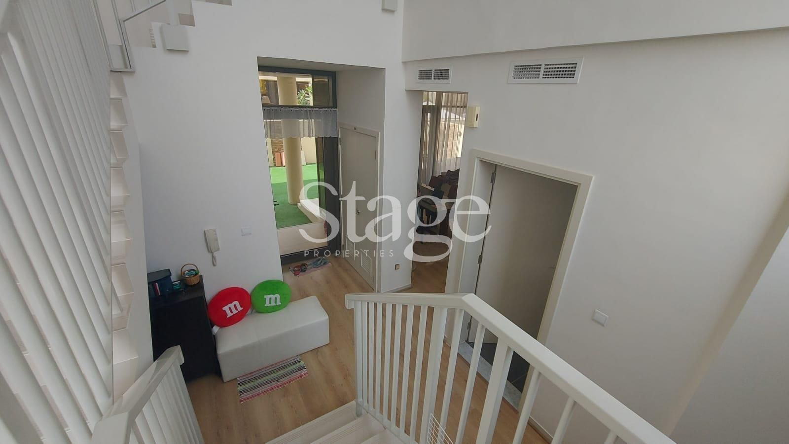 3 bedrooms Villas for Rent in DAMAC Hills, Dubai VI8864L