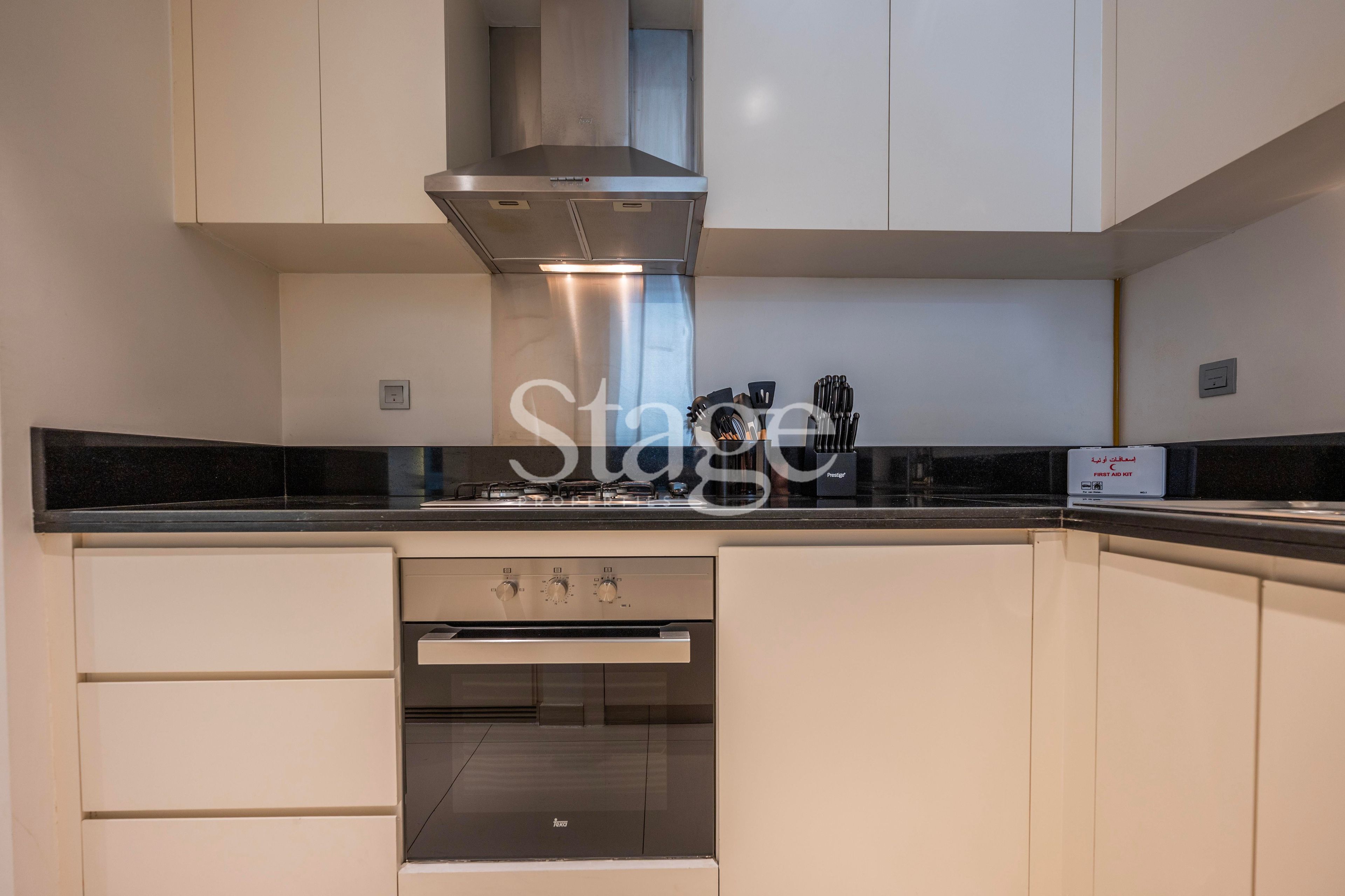 1 bedroom apartment for Rent in Business Bay, Dubai AP8865L