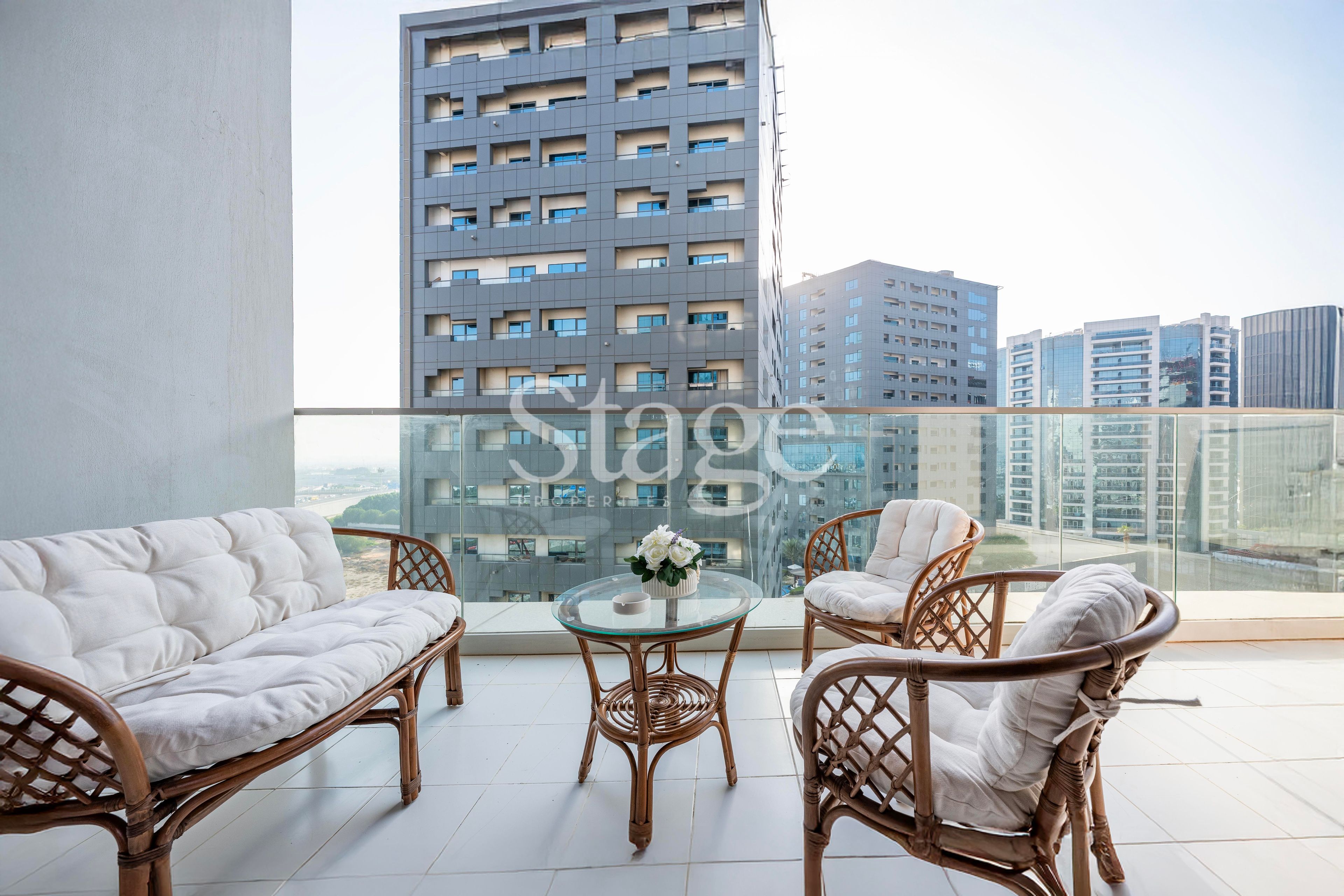 1 bedroom apartment for Rent in Business Bay, Dubai AP8865L