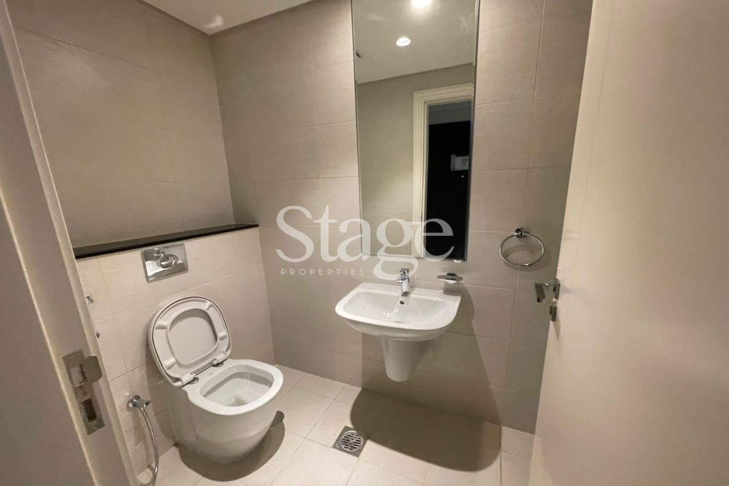 Retail for Sale in Arjan, Dubai RE8198S