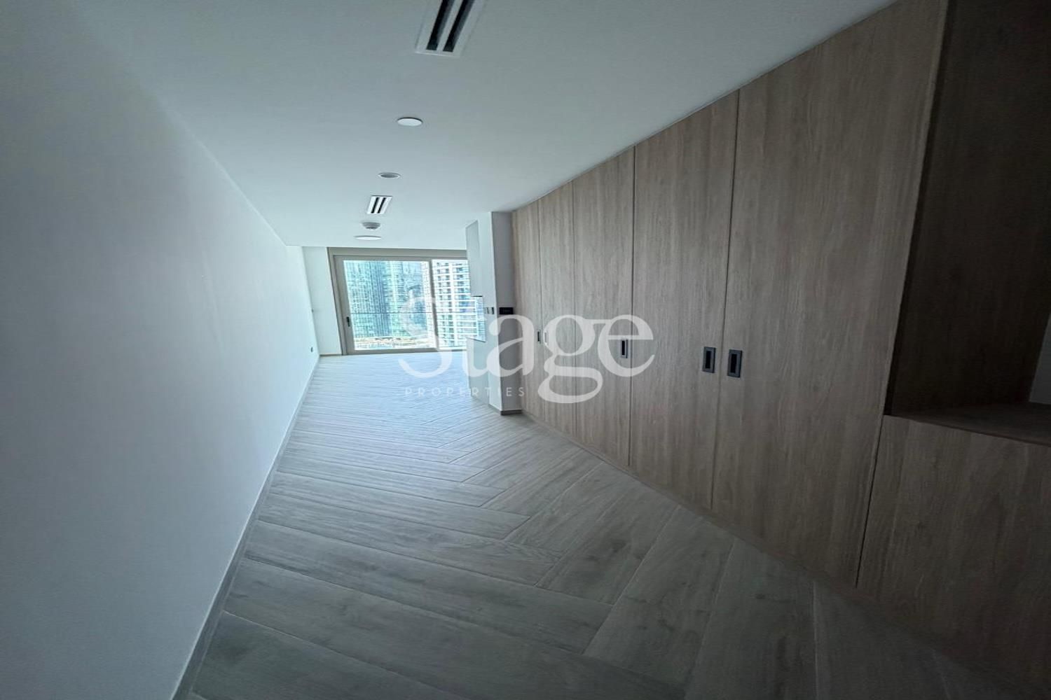 1 bedroom apartment for Rent in Business Bay, Dubai AP9280L