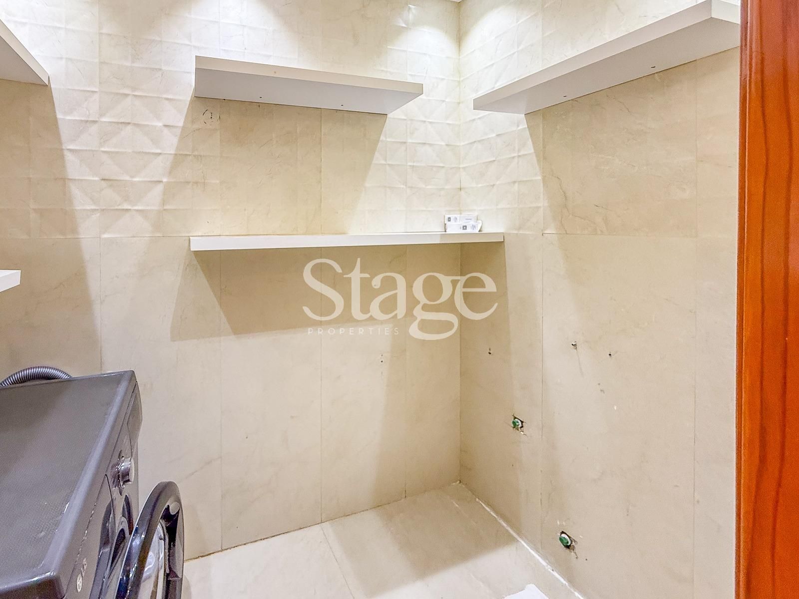 2 bedrooms apartment for Rent in Business Bay, Dubai AP9878L
