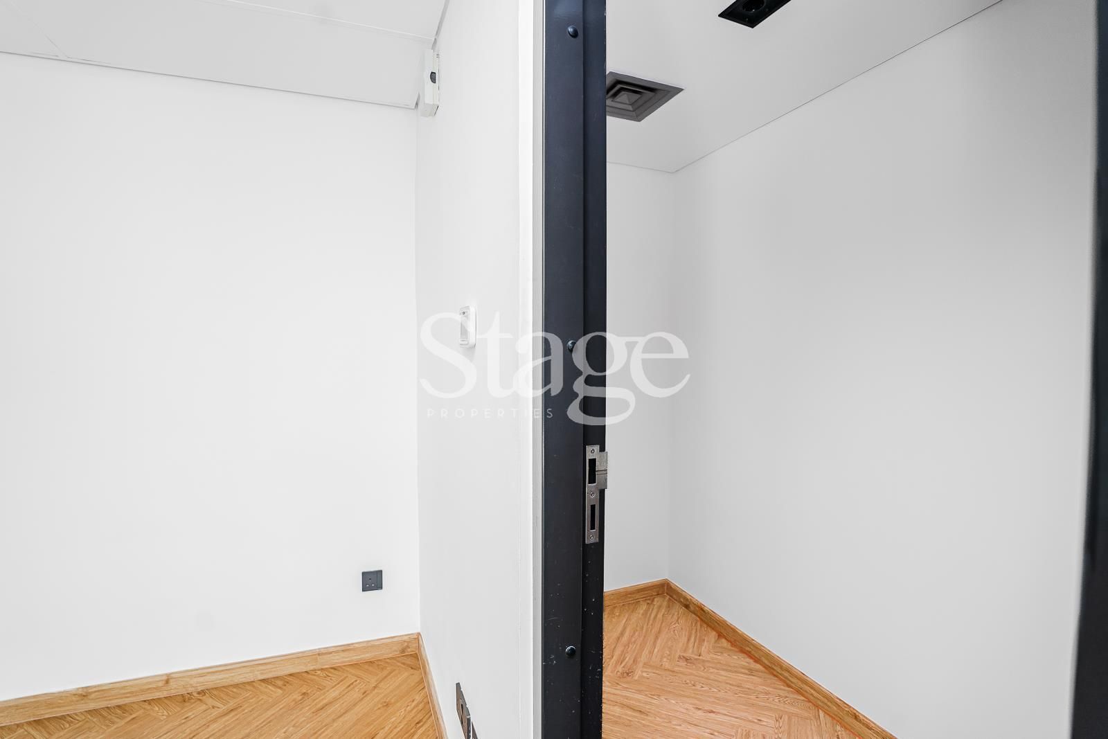 Office Space for Rent in Dubai Media City, Dubai OF7922L
