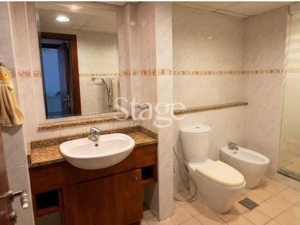 1 bedroom apartment for Rent in Jumeirah Lake Towers, Dubai AP9951L
