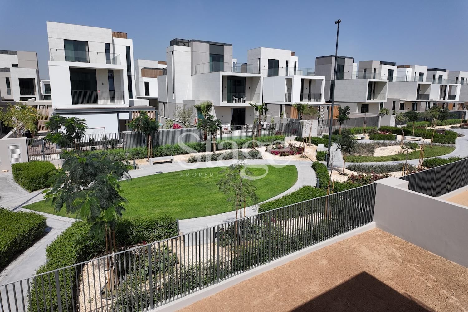 On the park | Close to Amenities | Ready to move