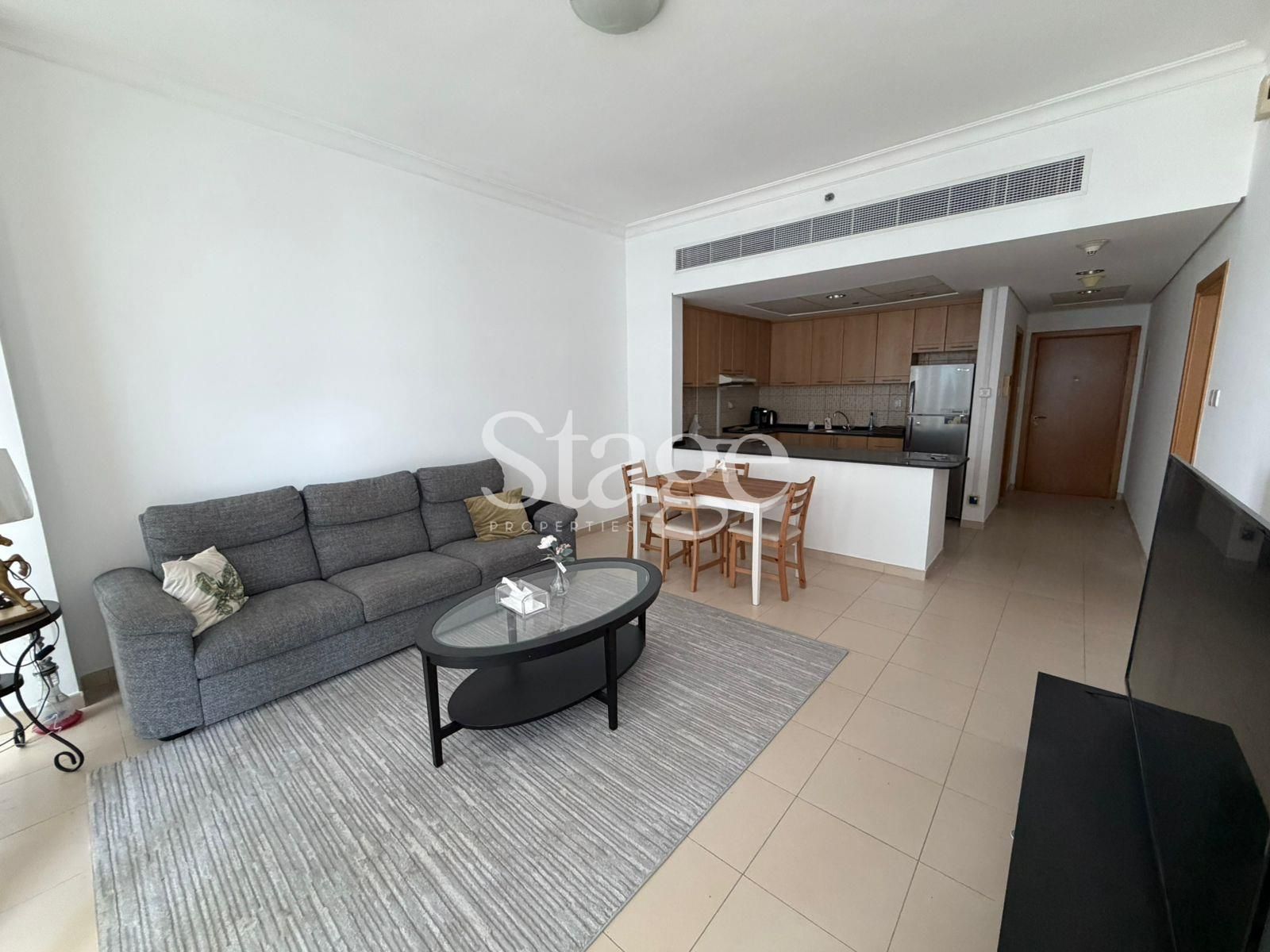 1 bedroom apartment for Rent in Business Bay, Dubai AP9400L