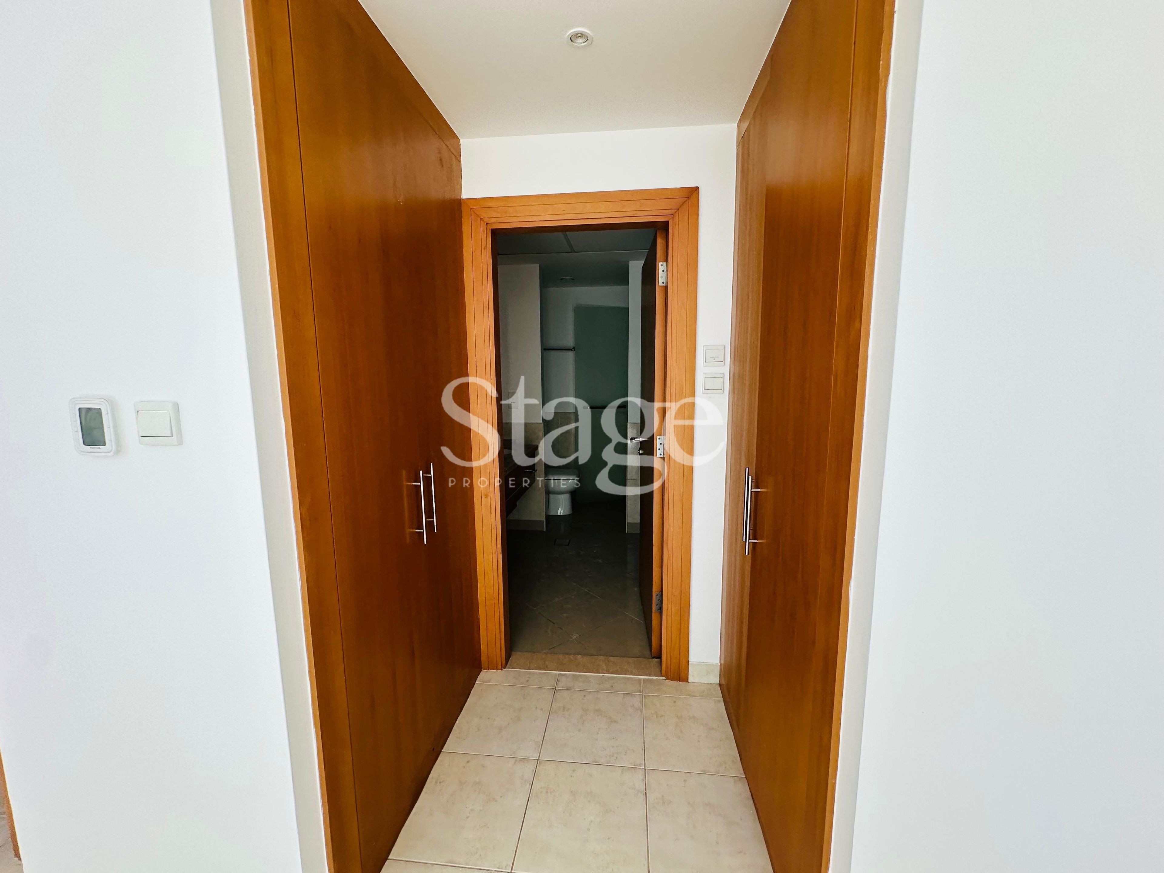 2 bedrooms apartment for Rent in The Views, Dubai AP7585L