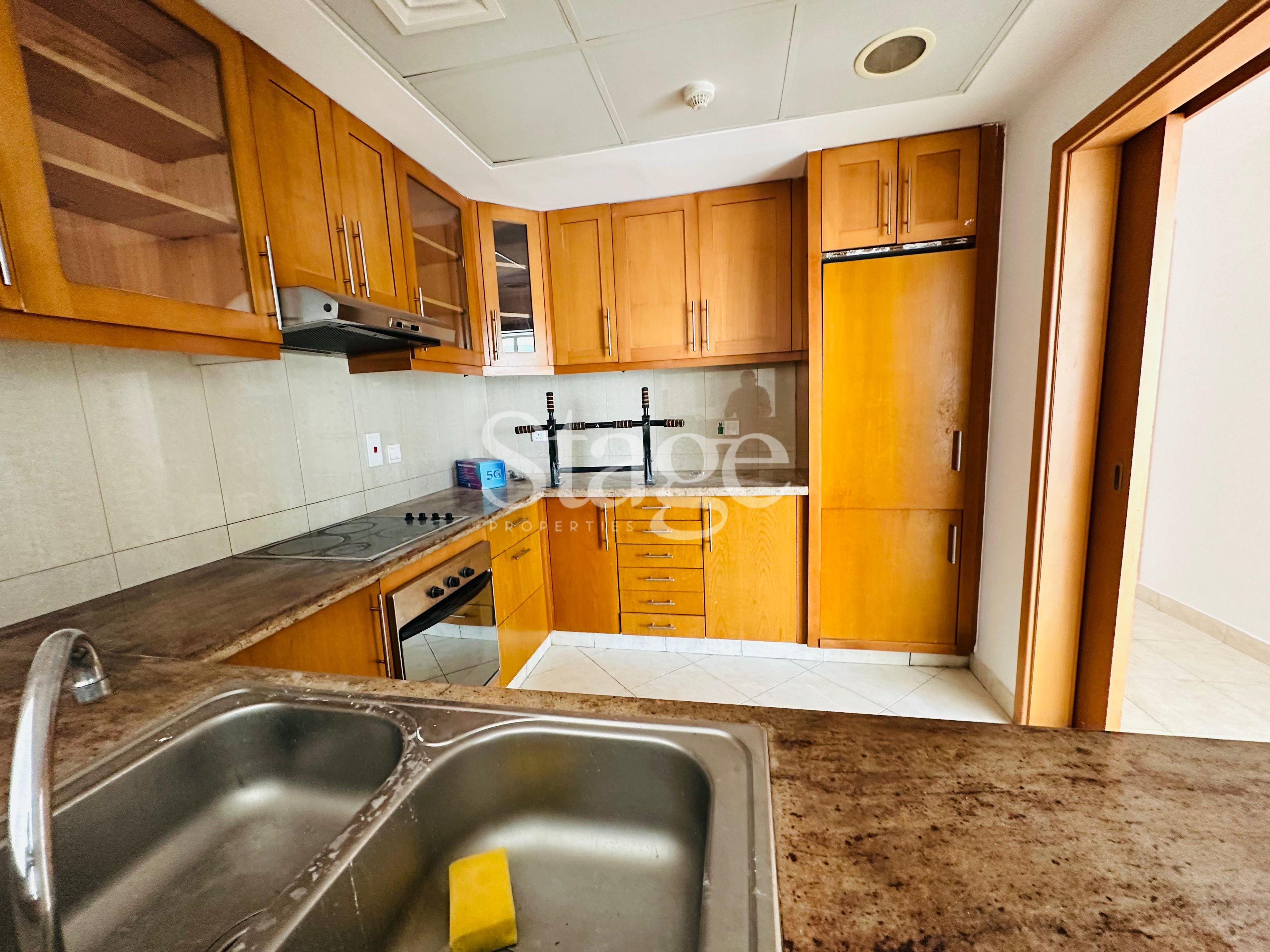 2 bedrooms apartment for Rent in The Views, Dubai AP7585L