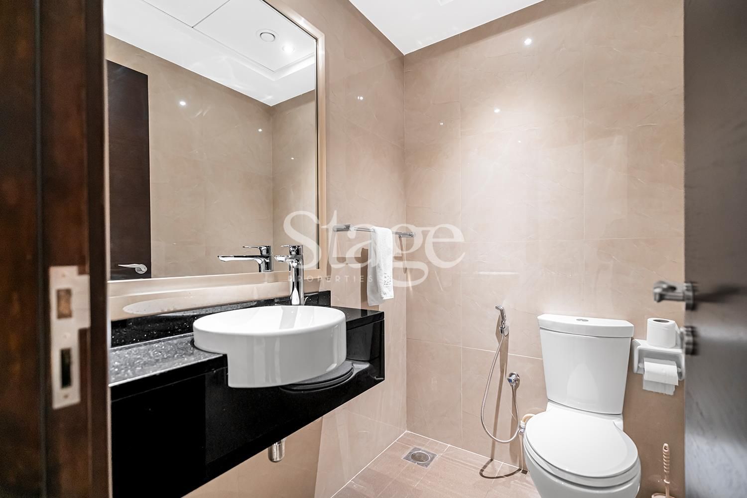 2 bedrooms apartment for Rent in Downtown Dubai, Dubai AP9949L