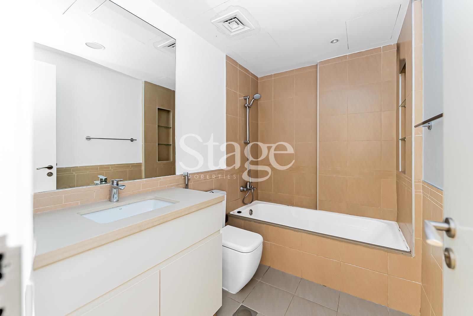 1 bedroom apartment for Sale in Town Square, Dubai AP8260S