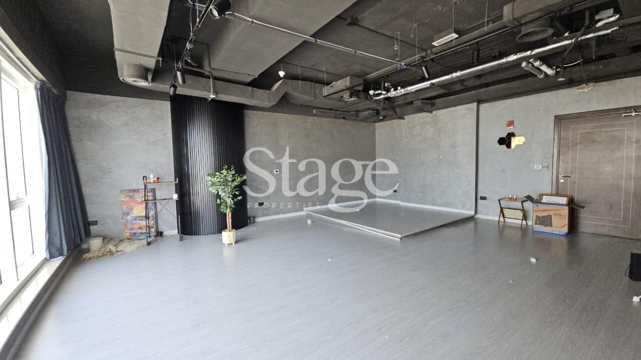 common for Rent in Business Bay, Dubai CB9816L