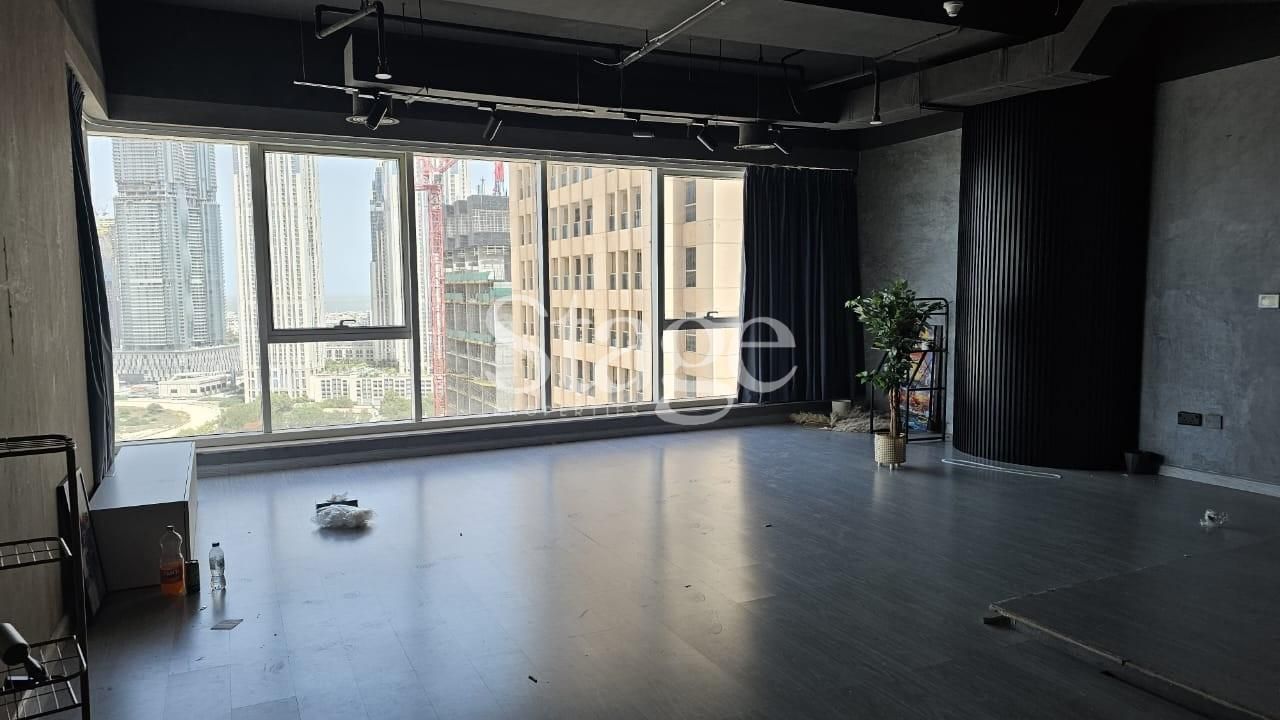 common for Rent in Business Bay, Dubai CB9816L