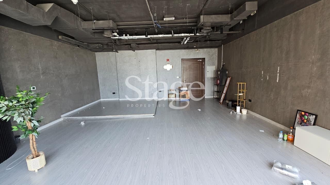 common for Rent in Business Bay, Dubai CB9816L