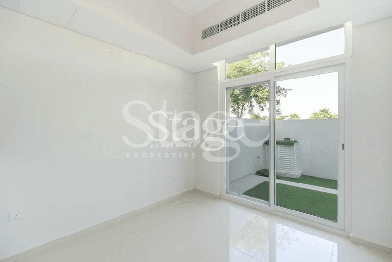 4 bedrooms Townhouse for Sale in Damac Hills 2, Dubai TH8427S