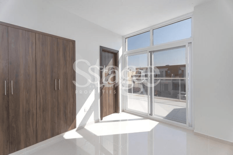 4 bedrooms Townhouse for Sale in Damac Hills 2, Dubai TH8427S